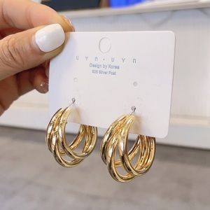 Gold triple hoop earrings